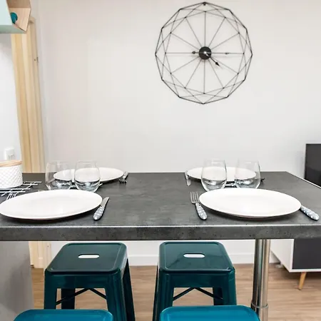Overnight Apartment *